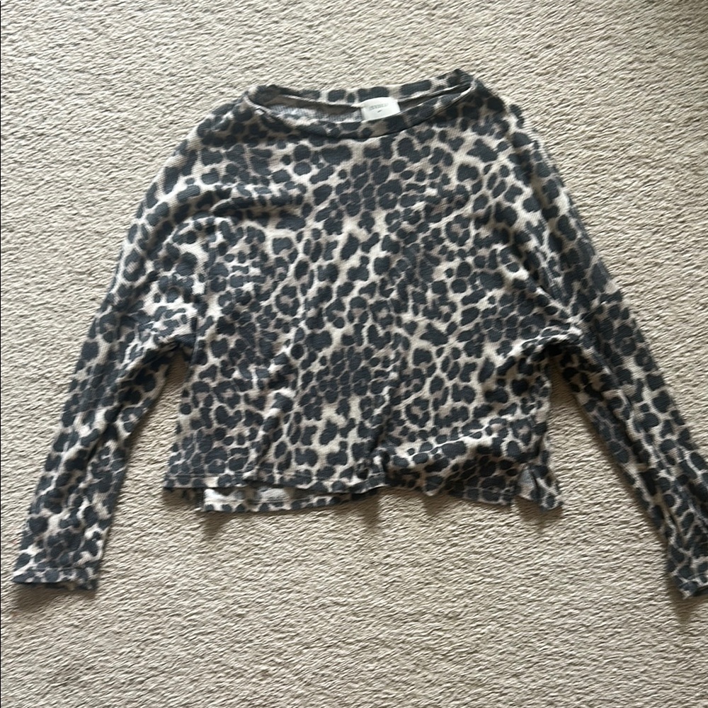 Leopard Print Cropped Long Sleeve - size small